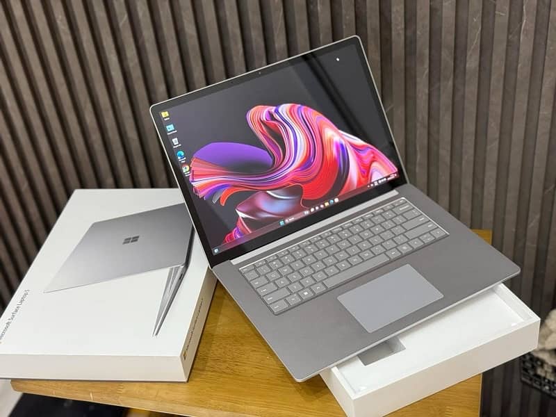 Microsoft SURFACE LAPTOP 3 (10th Gen) RYZEN 5 VEGA 9 GRAPHICS 0