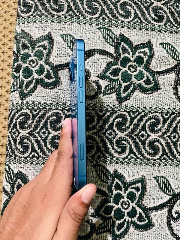 iPhone 13 condition 10/10 1