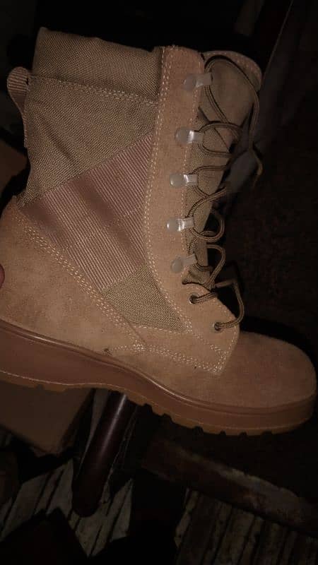 Army DMS Shoes Untouched  Size 8s 0