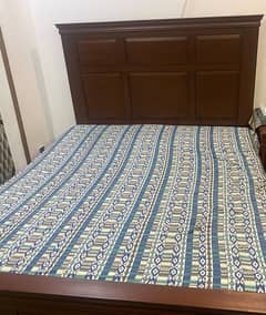 queenbed without matress and side table