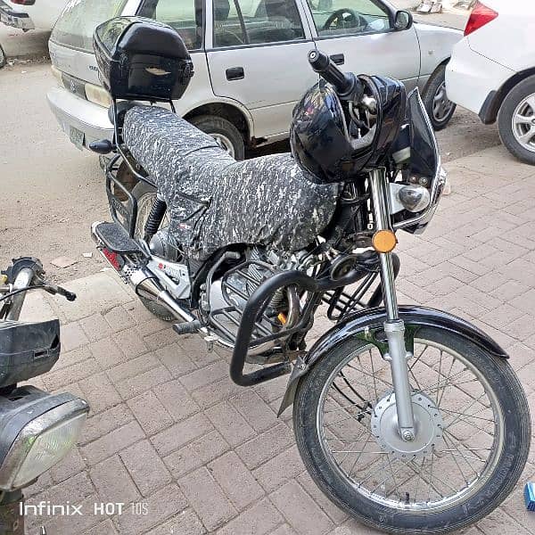 Suzuki Gs 150 As like zero meter new only 7k Km chali hy 8