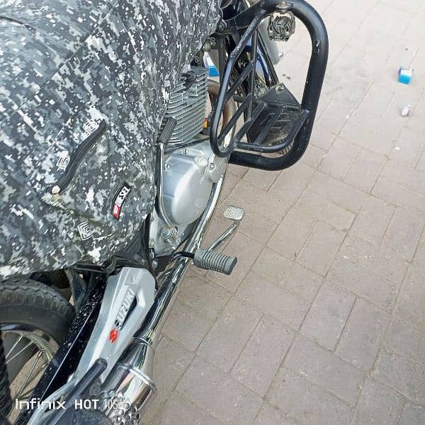 Suzuki Gs 150 As like zero meter new only 7k Km chali hy 14