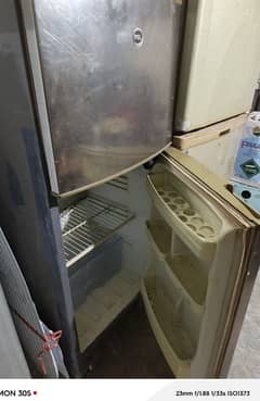 all ok h fridge h Ku b masla ni h 03054768856