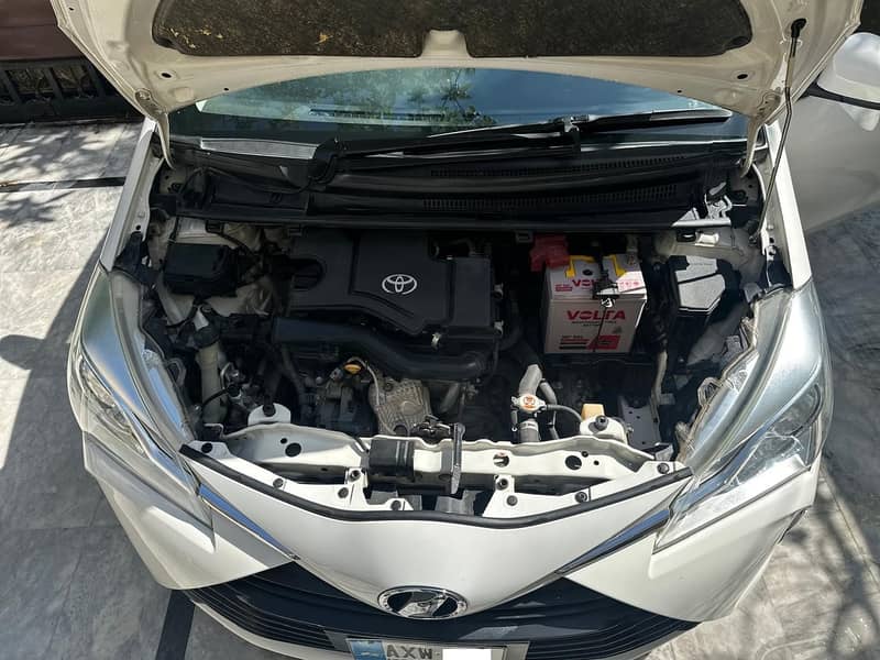 Toyota Vitz 2018 4