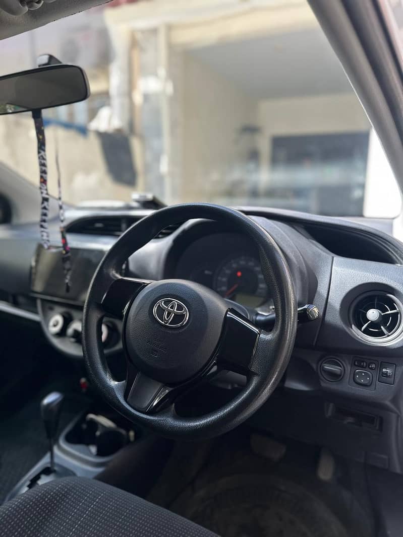 Toyota Vitz 2018 7