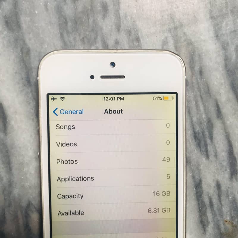 apple iphone 10/10 condition ip5s non pta all ok set hai. 10
