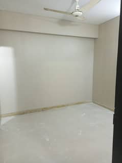 E 11 3 yaseen arcade 3bed tile floor for rent