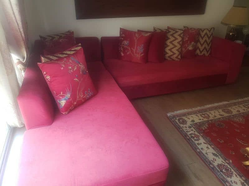 L shaped Sofa 0