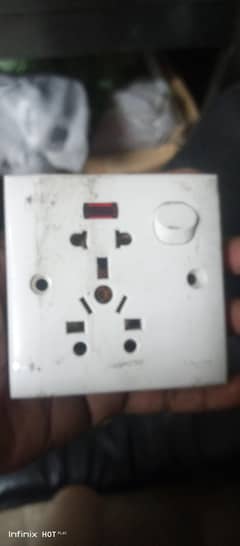 Light plug power plug