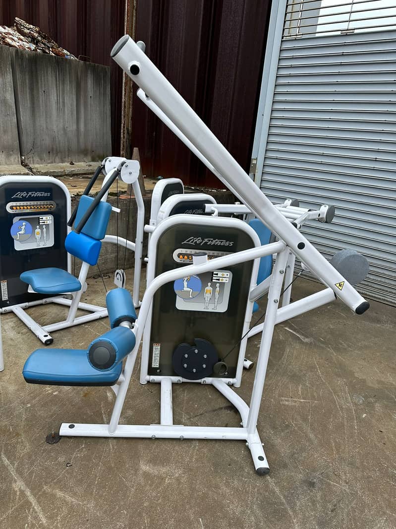 Lat Pulldown | Rowing machine | Shoulder press machine | Gym Machines 3