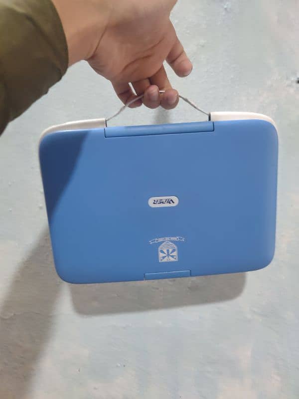 Intel Celeron 2Gb Ram 80GB Hard Mini Laptop 5