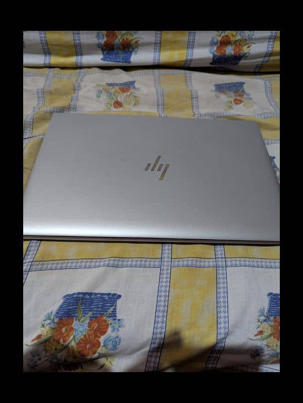 core i7 gen 10 hard 16/512 ssd 9