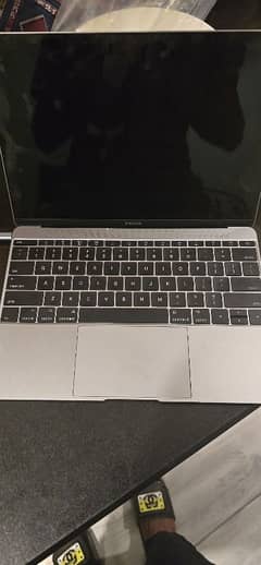 Apple Macbook 12"  2017 in 10/10 condition