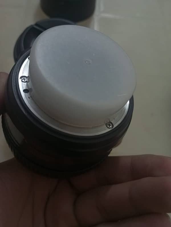 Nikon 50mm , Nikon 18:55 different prices 6