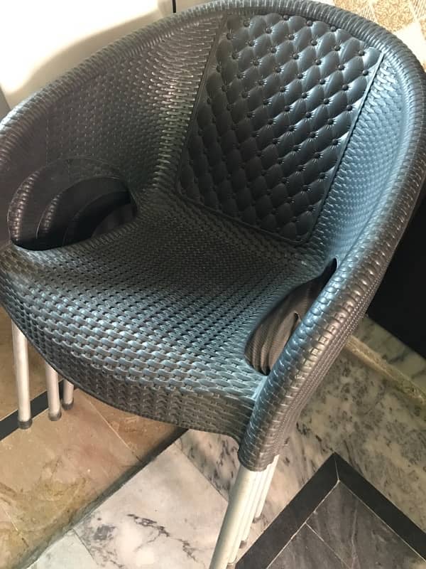 Chair 4 Pieces Read add 0