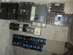 circuit breakers 30A,40A,60A,100A,150A,200A,300,800A