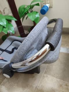 Baby carry cot