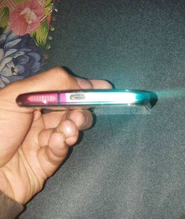 Red magic 5s 16/256 dual sim approve Back crack only 6