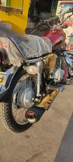 Honda 125 Golden Edition