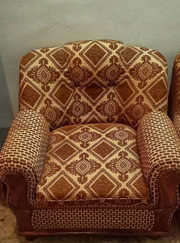5 Seater Sofa Set for sell 3
