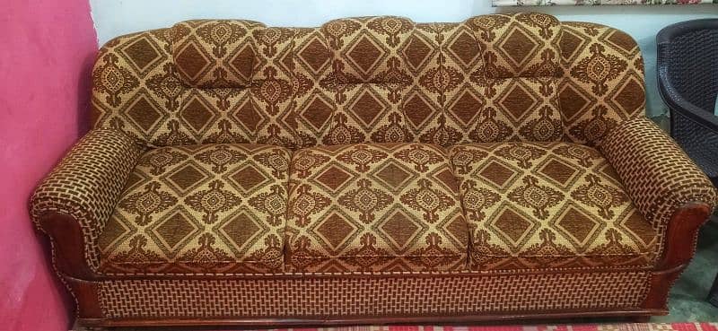5 Seater Sofa Set for sell 4