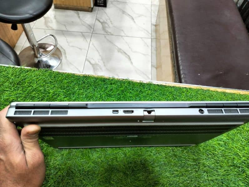 DELL PRECISION 7560 4