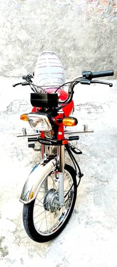 Honda CD 70 2024