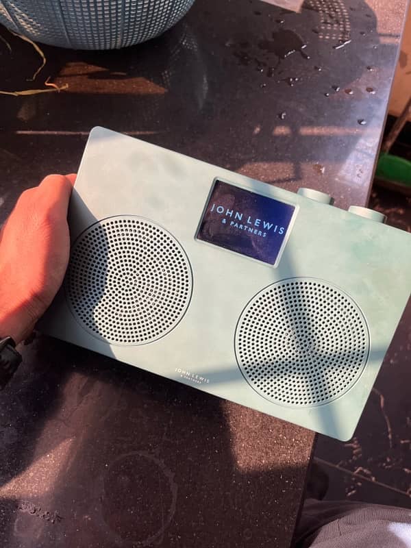 JOHN LEWIS Original FM Radio + Bluetooth Wireless Speaker 0