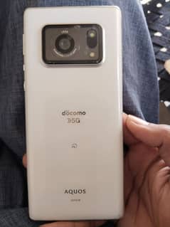 Aquos R6 non pta . . 10by 10.