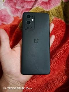 OnePlus 9pro  official patch global lush condition ram 8 rom 256