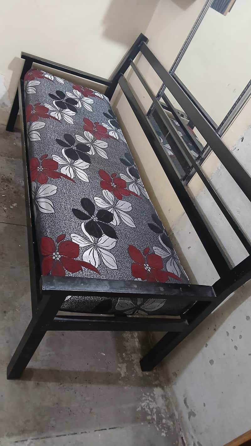 heavy iron 5 seater sofa set with foam seats and covers 0