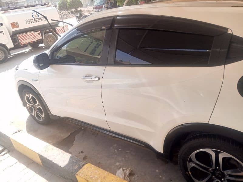 Honda Vezel 2016 1