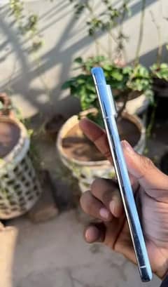 Google pixel 8 pro mobile phone