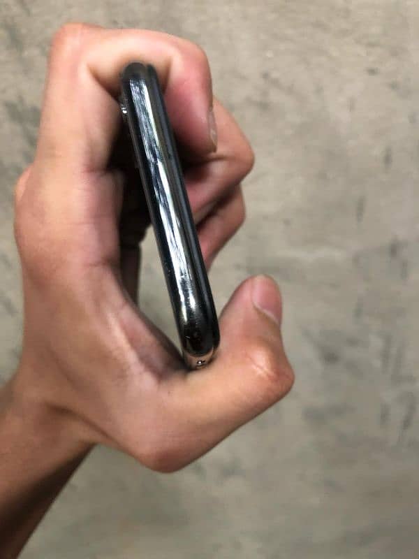 iPhone x 64 gb bypass 2