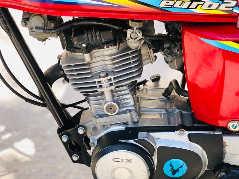 Honda CG-125 (Model 2018) Total Genuine Bike 3