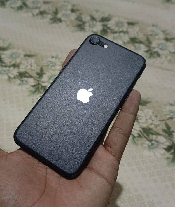 iPhone SE 3rd(2022) 64GB 0