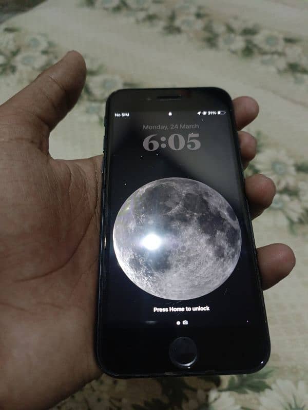 iPhone SE 3rd(2022) 64GB 1
