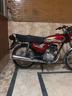 HONDA 125 2011 MODEL FULL GENIUN BIKE FULL OK BIKE HAN 03059555991 num