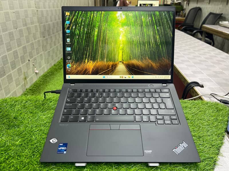 Lenovo ThinkPad T14s Gen 3 i7 12th Gen (0322-8832611) 1