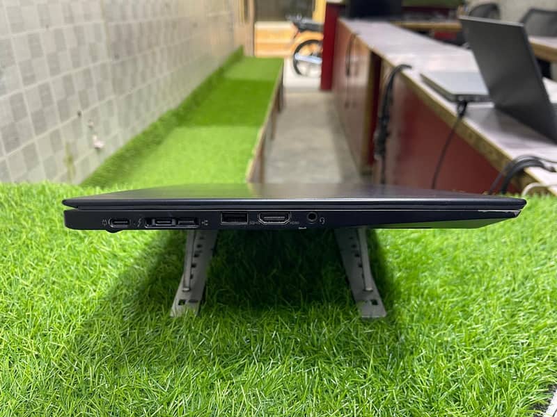 Lenovo Thinkpad T490s i5 8th Gen  (0322-8832611) 9