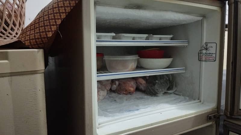 Dawlance Fridge Medium Size 1