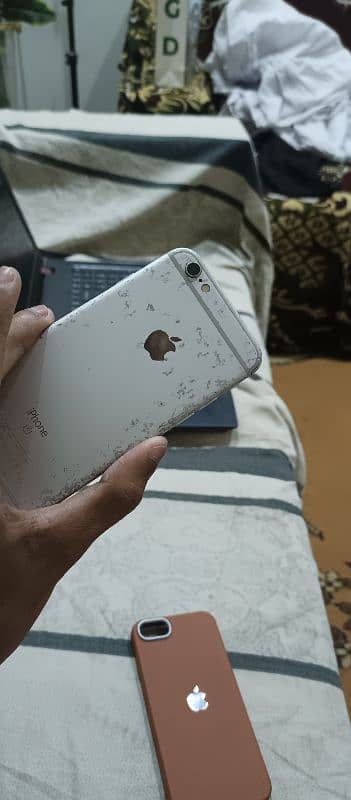 I phone S6S 64 GB With Case Genuine Battery Replace 1
