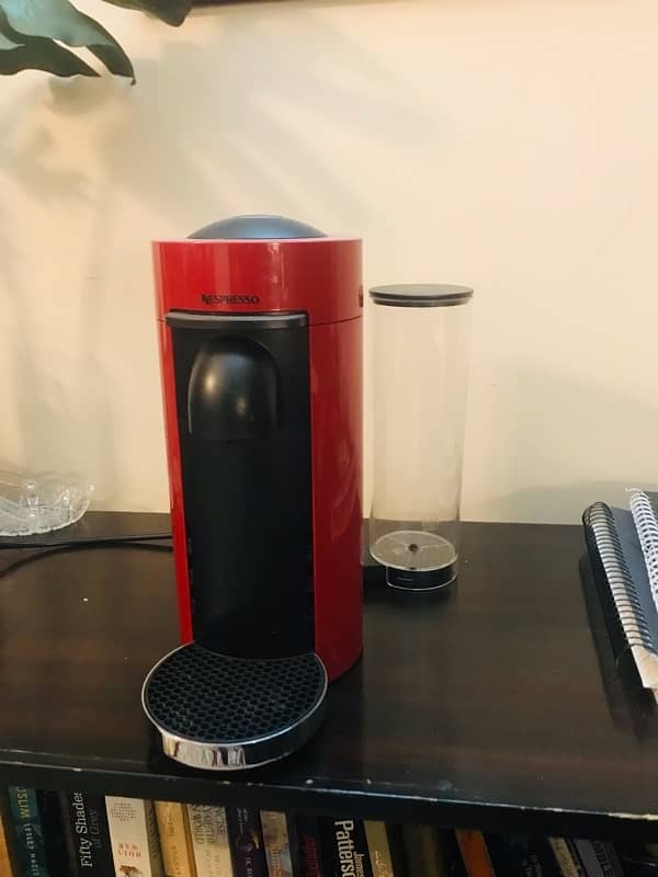 Nespresso vertuo plus coffee machine 1