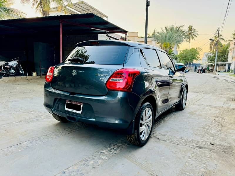 Suzuki Swift GL CVT 2022 Model First Hand 3