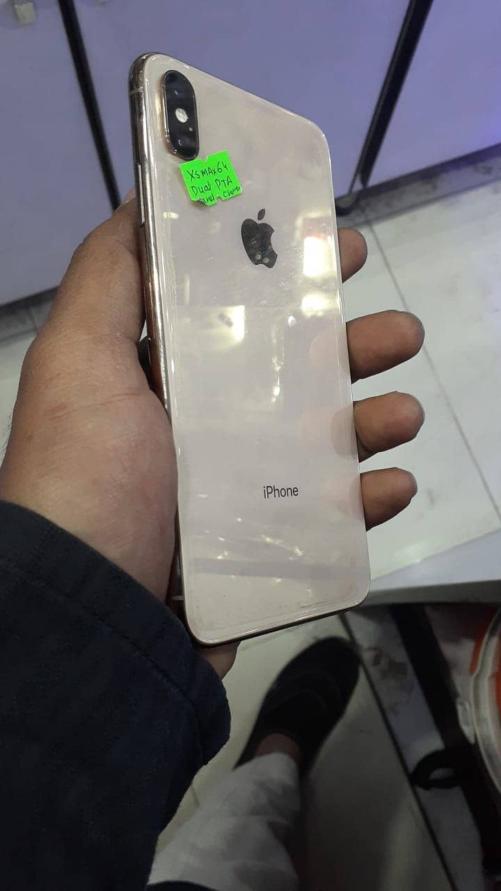 XS MAX in Excellent Condition | Low Price 1