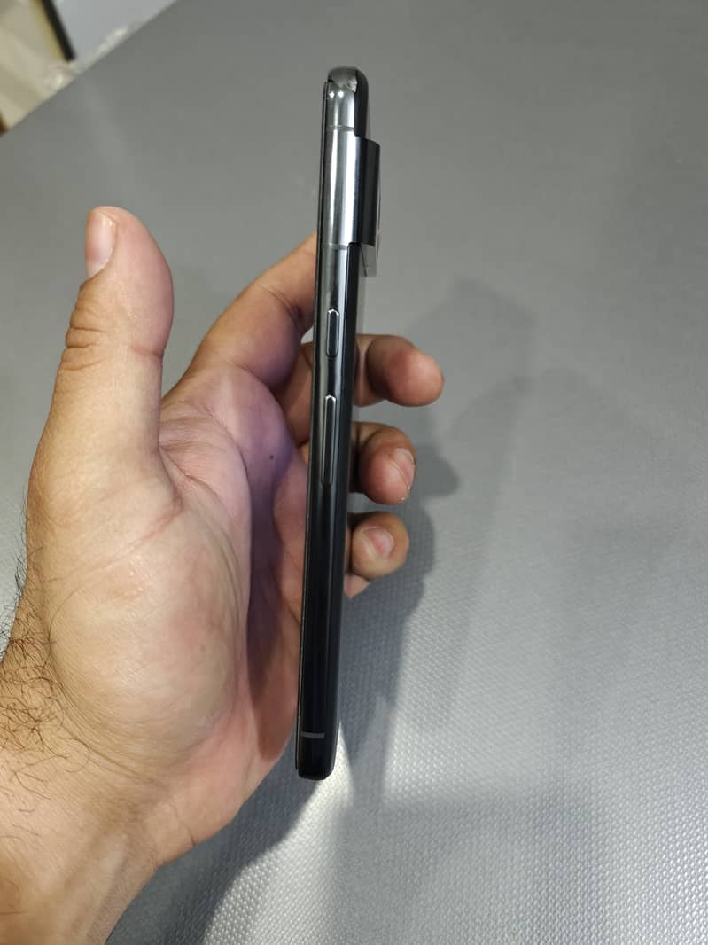 Google Pixel 8 Pro 2