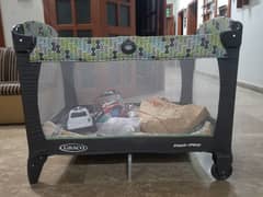 Baby play pen ( Graco ) from canada