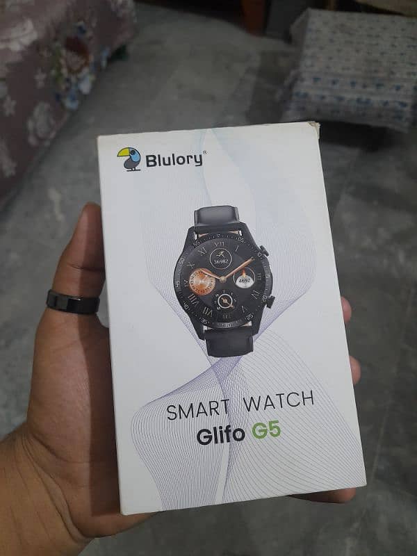 10/9 smart watch with 3 straps company blue lorry 0