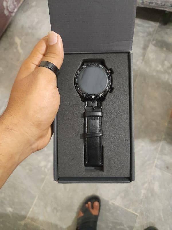 10/9 smart watch with 3 straps company blue lorry 2