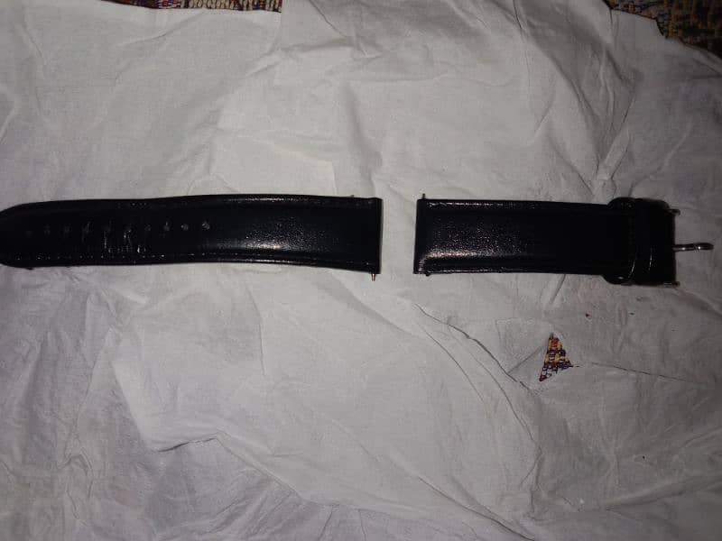 10/9 smart watch with 3 straps company blue lorry 12